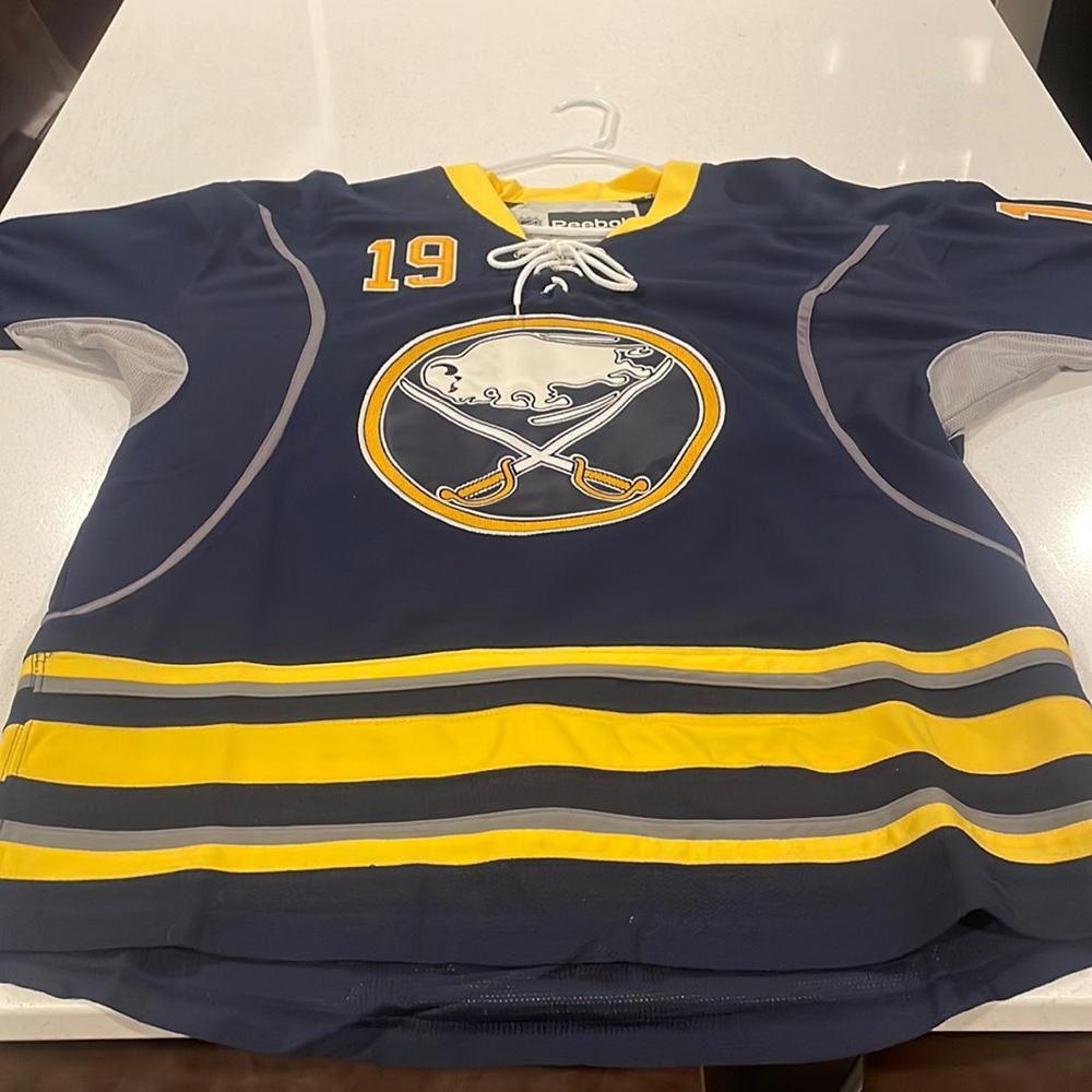 Buffalo Sabres #19 Tim Connolly Jersey. Reebok.